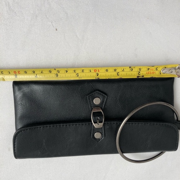 Victoria’s Secret metal bracelet black clutch or wristlet - Picture 3 of 5